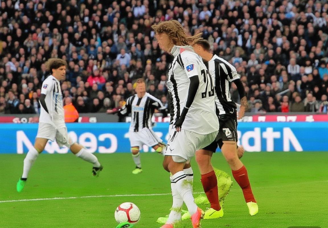 勒沃库森2-2纽卡斯尔联：吉马良斯乌龙格里马尔多绝平，欧冠出线形势解析